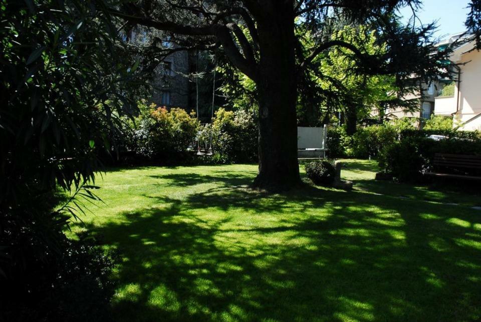 La Villa Del Cedro Monza Buitenkant foto